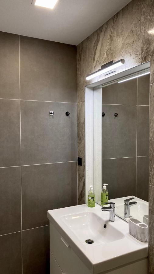 Old Town City Center Apartment Ruse Esterno foto