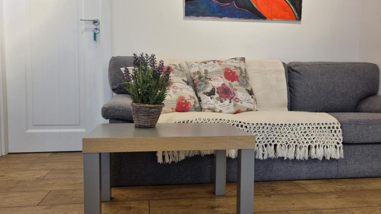 Old Town City Center Apartment Ruse Esterno foto