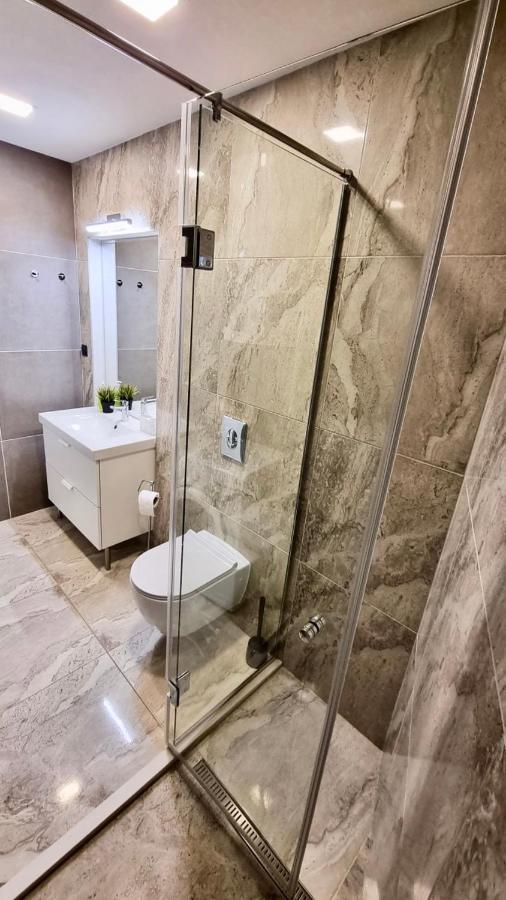 Old Town City Center Apartment Ruse Esterno foto