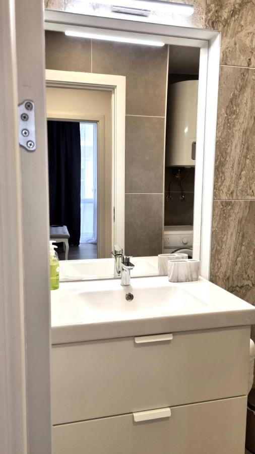 Old Town City Center Apartment Ruse Esterno foto