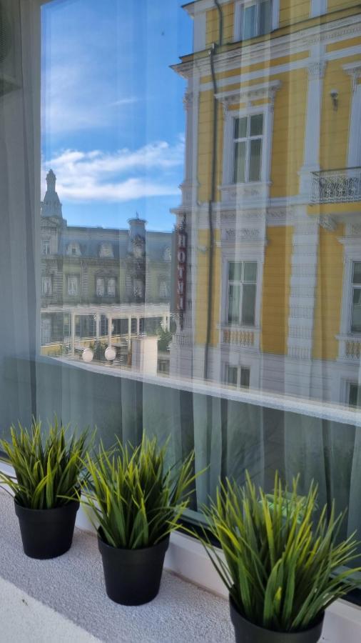 Old Town City Center Apartment Ruse Esterno foto